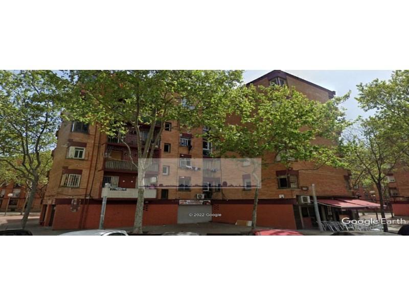 EDIFICIO DE 31 PISOS CON LICENCIA TURISTICA RENTB 5,5% / 7% en Badalona - Imagen 1