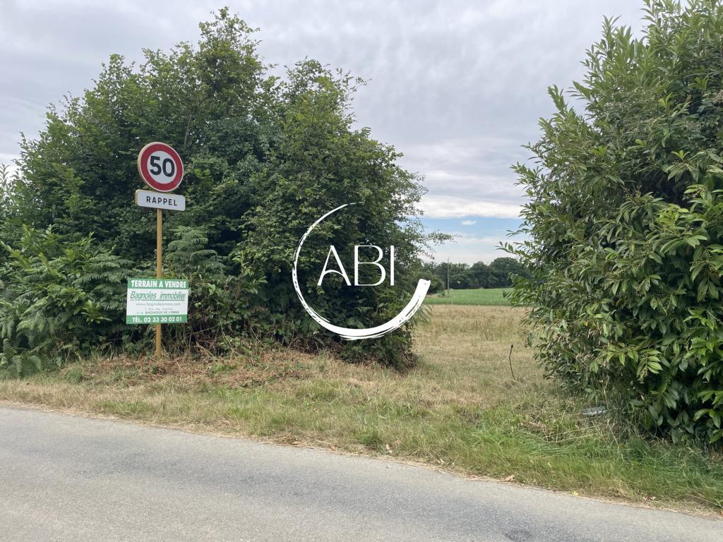 Terrain constructible 2000 m² à Alençon - Photo 1