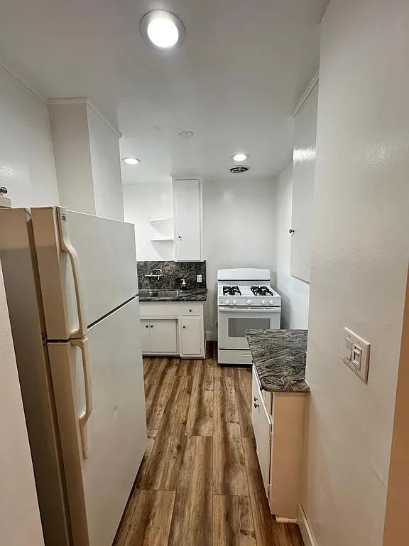 Apartments for Rent in Burbank - Image 1