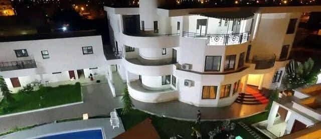 SUPER DUPLEX DE 13 PIÈCES +PISCINE RIVIÉRA 4 M’BADON en Côte d’Ivoire - Photo 8