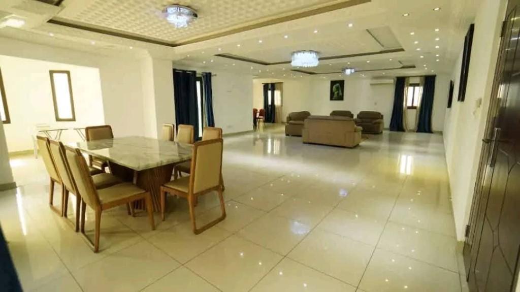 SUPER DUPLEX DE 13 PIÈCES +PISCINE RIVIÉRA 4 M’BADON en Côte d’Ivoire - Photo 4