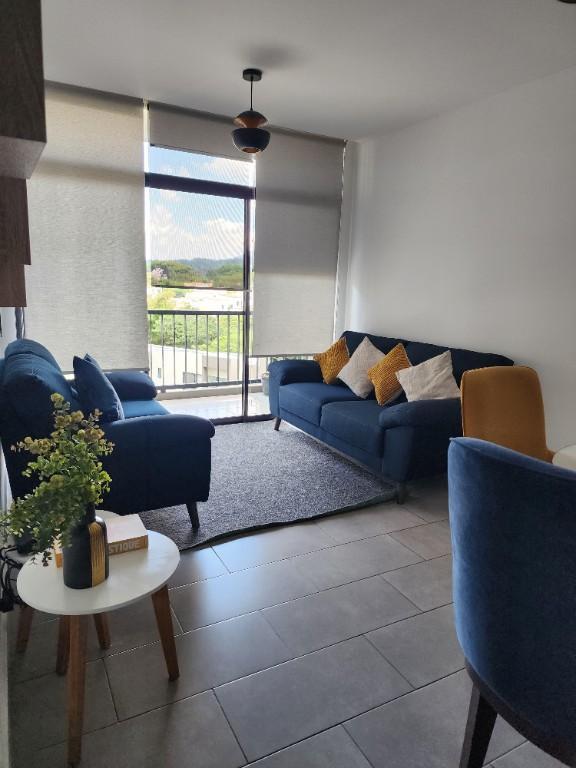 SE ALQUILA APARTAMENTO CASAS DEL ÁRBOL, SANTA ROSA, AMUEBLADO, t en San José Villanueva - Imagen 1