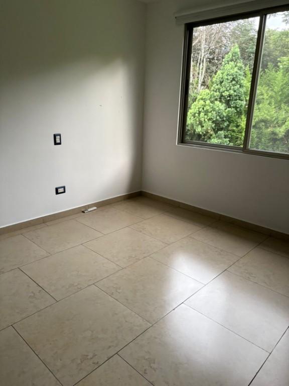 SE ALQUILA CASA PORTAL CANARIAS, 3 habitaciones cada una con bañ en San José Villanueva - Imagen 3