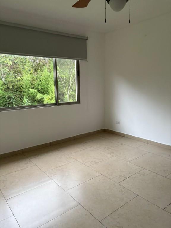 SE ALQUILA CASA PORTAL CANARIAS, 3 habitaciones cada una con bañ en San José Villanueva - Imagen 5