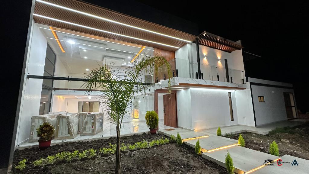 Residencia de Lujo en Guajigamba – Cuenca - Ricaurte en Sinincay - Imagen 1
