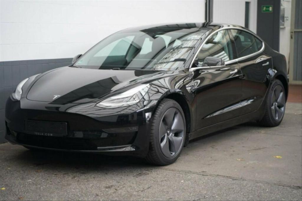 TESLA Model 3 en Almassora - Imagen 1