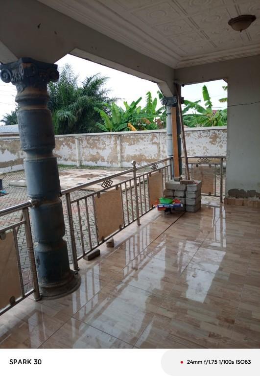 *AUCTION 3MASTER BRM ON SPACIOUS COMPOUND ABLEKUMA AMORMORLEY. in Ejura - Image 6