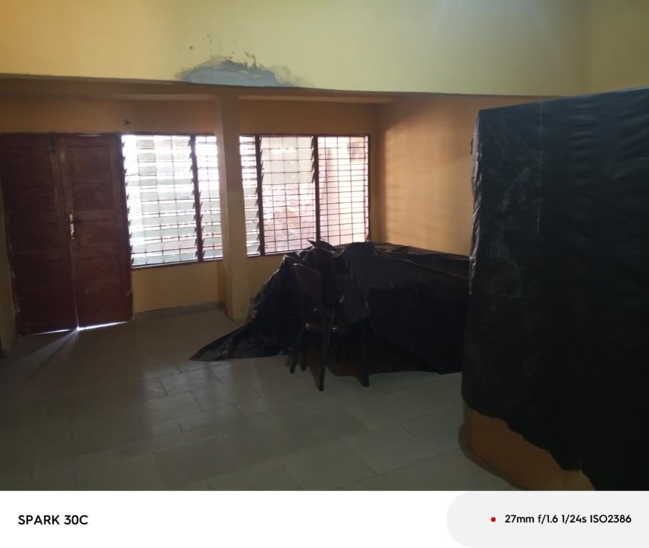 *RENTALS OF 5BRM HOUSE ABOFU, ACHIMOTA* . in Ghana - Image 6