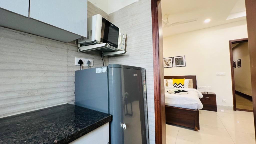 Hotel room at artimis in Gurgaon - Image 4