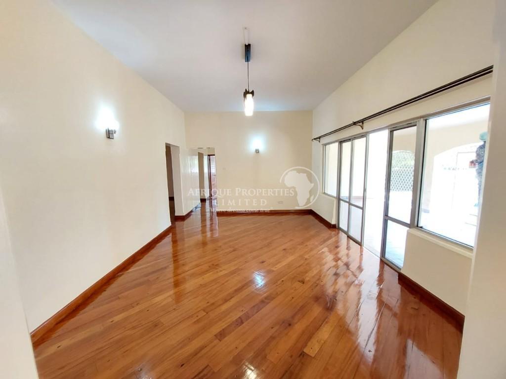 5 Bedroom All Ensuite Residence for Rent in Runda in Nairobi - Image 3