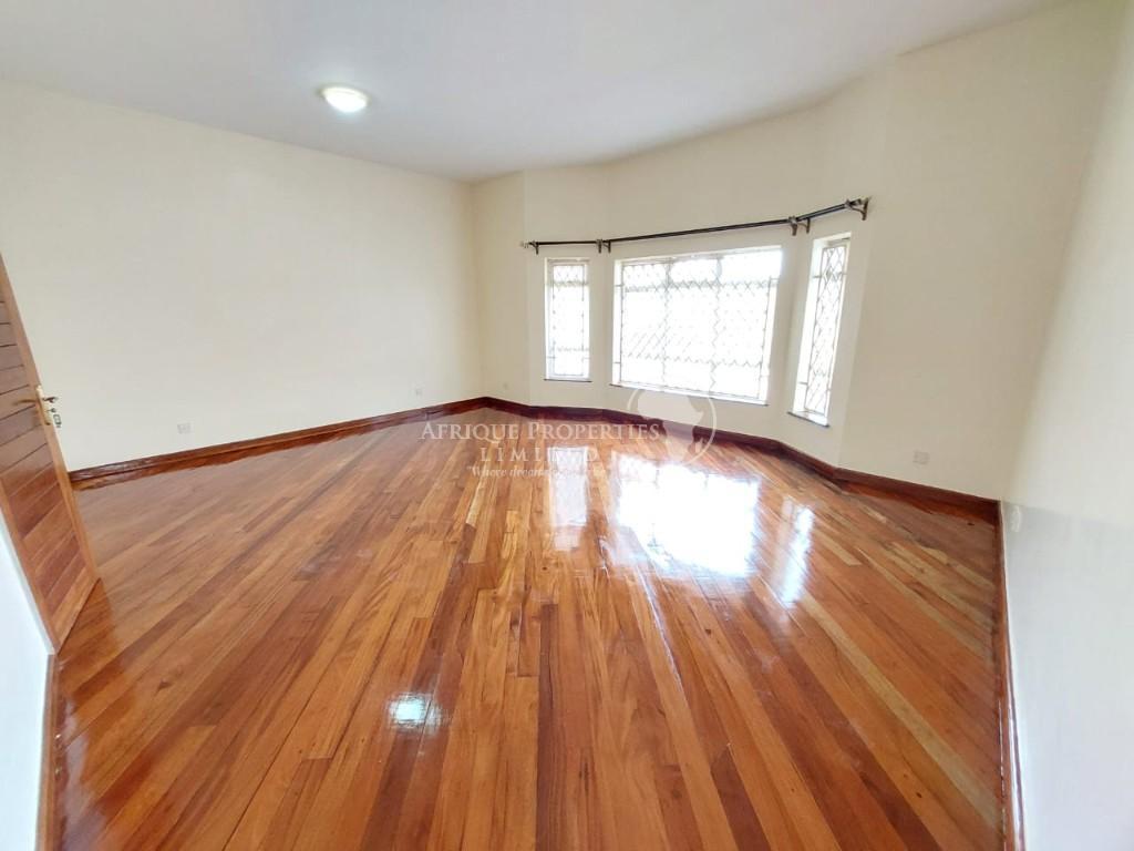 5 Bedroom All Ensuite Residence for Rent in Runda in Nairobi - Image 8
