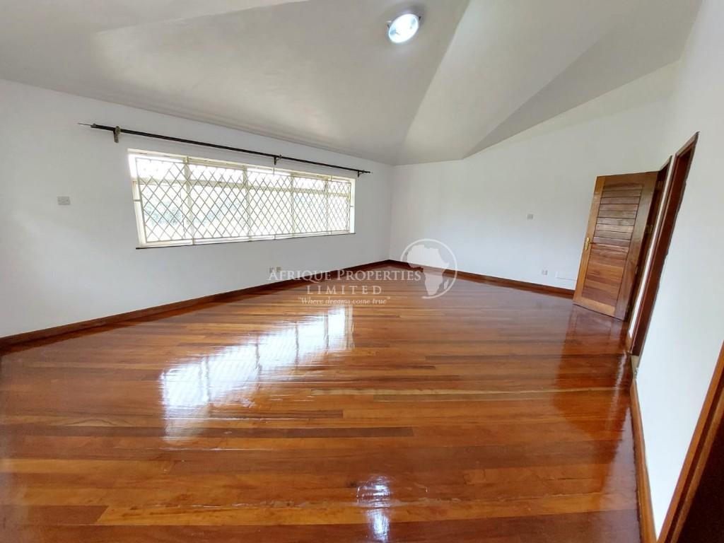 5 Bedroom All Ensuite Residence for Rent in Runda in Nairobi - Image 12