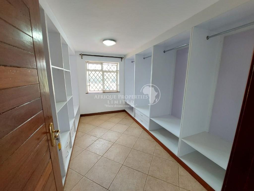 5 Bedroom All Ensuite Residence for Rent in Runda in Nairobi - Image 14