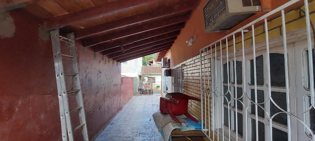 VENDO CASA EN PLENO CENTRO DE ENCARNACIÓN, AV. IRRAZÁBAL en Encarnación - Imagen 17