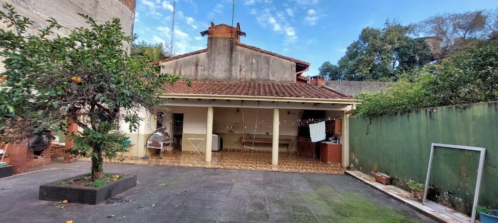 VENDO CASA EN PLENO CENTRO DE ENCARNACIÓN, AV. IRRAZÁBAL en Encarnación - Imagen 14