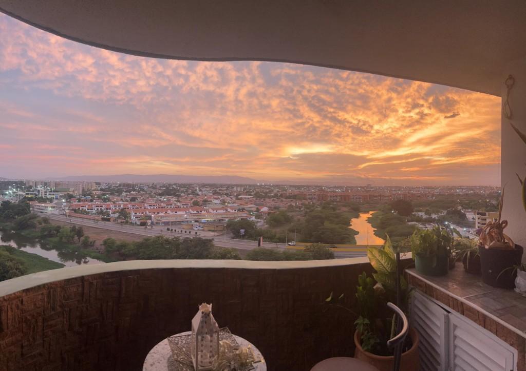 APTO EN VENTA PISO ALTO RIBERA GUAICA en Venezuela - Imagen 3