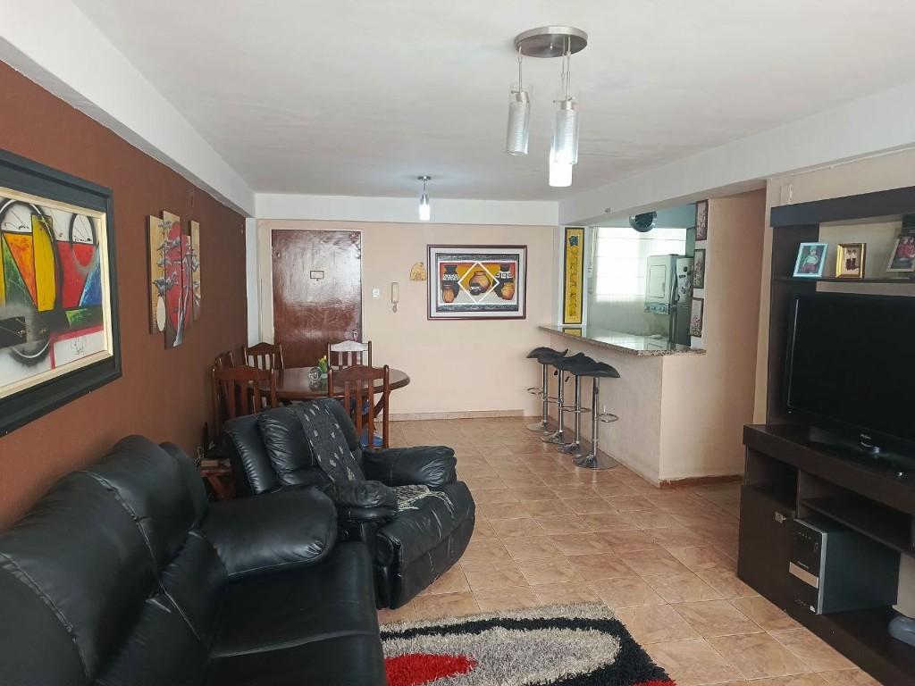 C R NEVERI EN VENTA APTO en Venezuela - Imagen 1