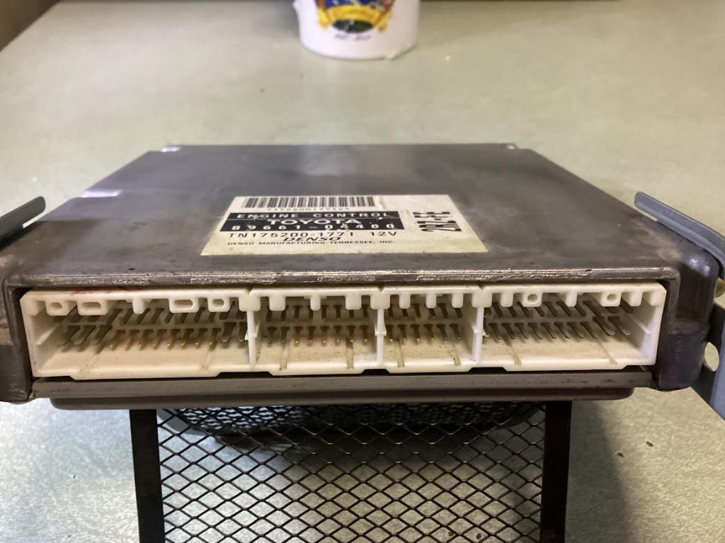 ECU / Engine Control Module – 1997–2000 Toyota Tacoma 2.4L in United States - Image 4
