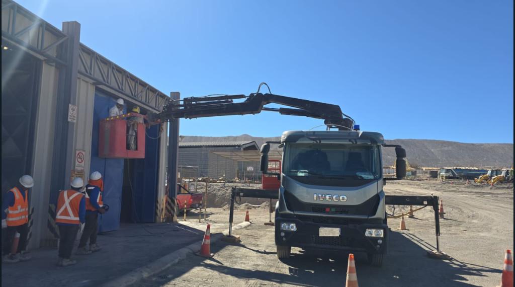 ARRIENDO CAMIONES PLUMAS / TRASLADOS / MONTAJES / MANIOBRAS en Calama - Imagen 5