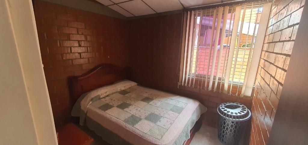 SE RENTA HABITACION EN CASA FAMILIAR en Santa Ana - Imagen 2