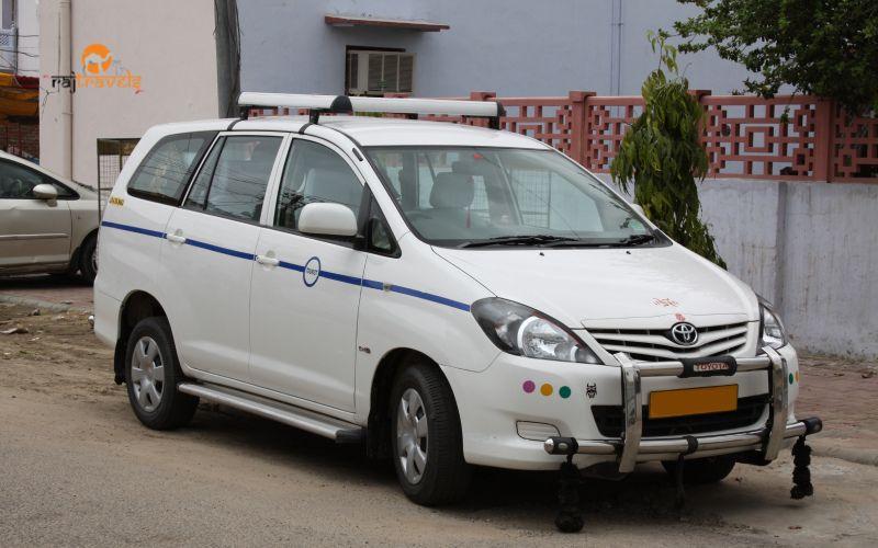 Book Innova Car in Jaipur with Raj Travels Today in Jaipur - Image 1