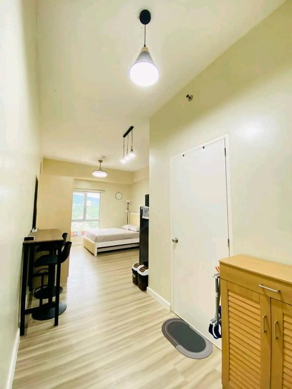 Fully Furnished Studio in Avida Riala Tower 4 in Consolacion - Image 4