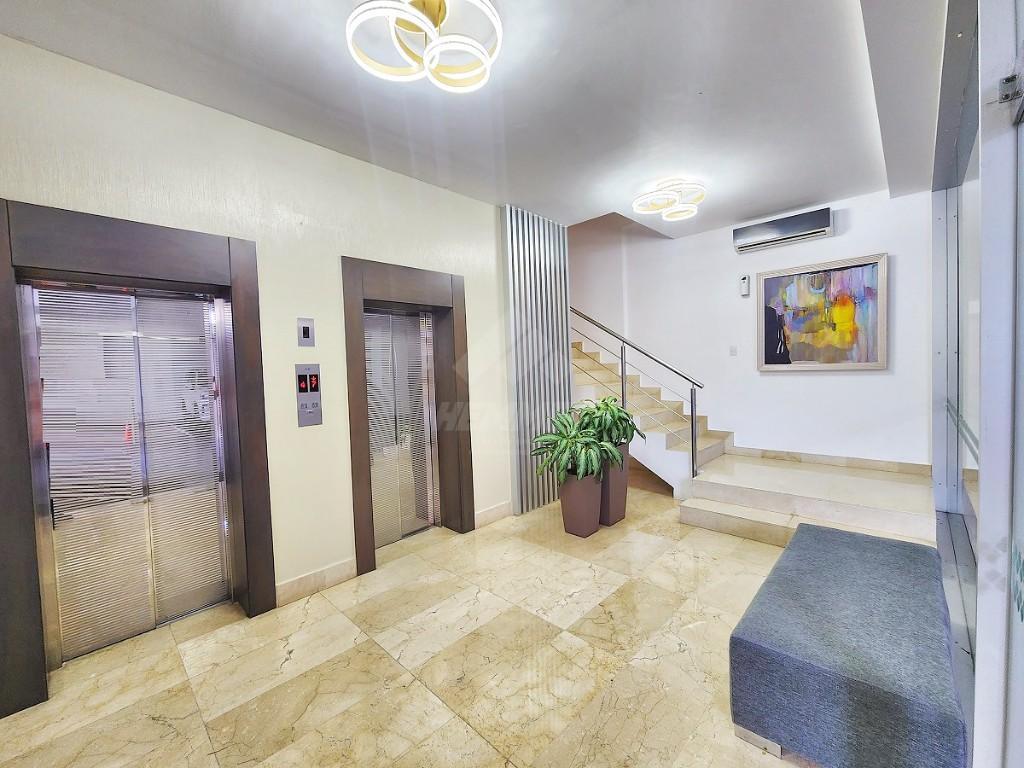LUJOSO APARTAMENTO CON ASCENSOR Y SEGURIDAD LA TRINITARIA STGO en Licey al Medio - Imagen 3