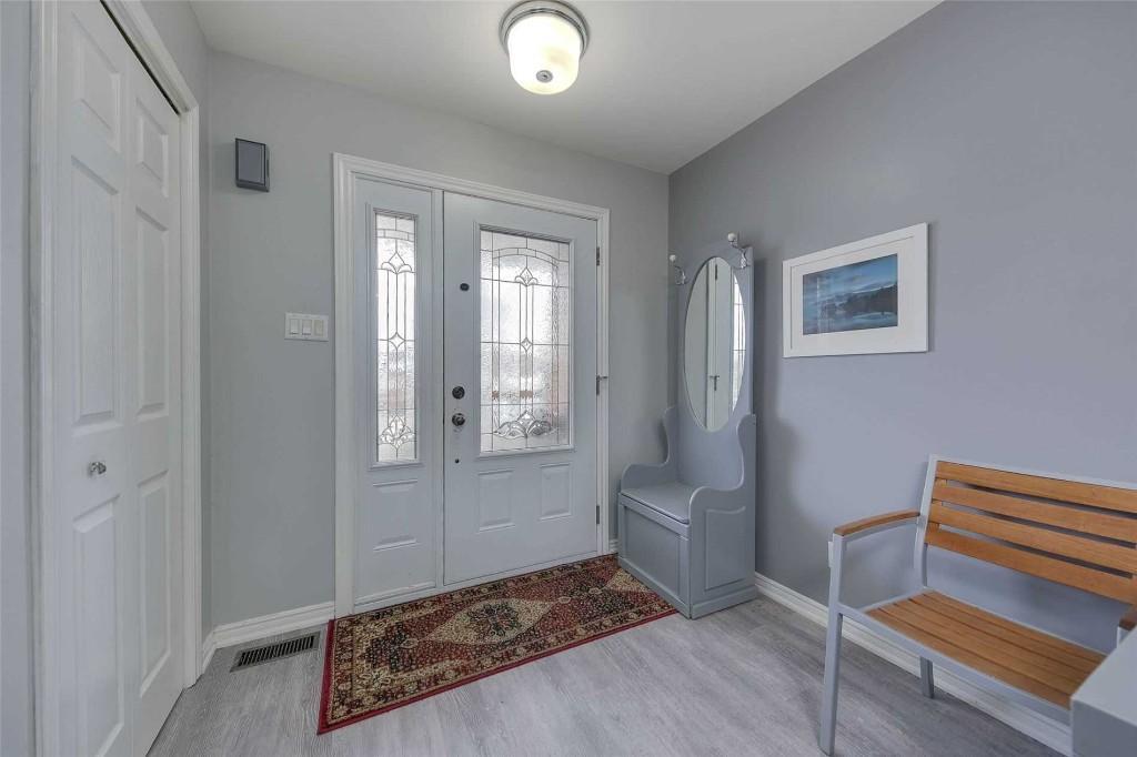 3 beds 1 bath House for Rent in New Tecumseth - Image 3
