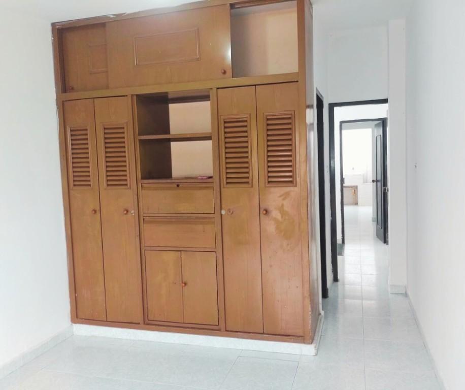 CASA DE TRES PISOS EN VENTA, BRISAS DE LOS ALAMOS - CALI, VALLE en Colombia - Imagen 14