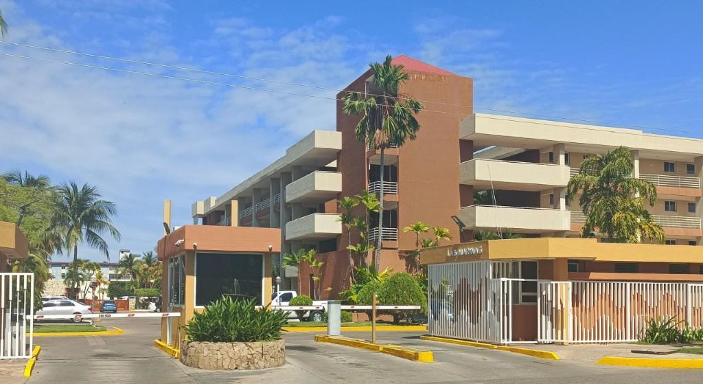 APTO MARINA GOLF EN VENTA en Venezuela - Imagen 2