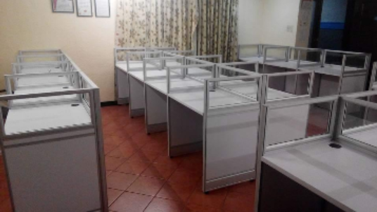 OFFICE MODULAR WORKSTATION/PARTITION /DIVIDER in Pasig - Image 1