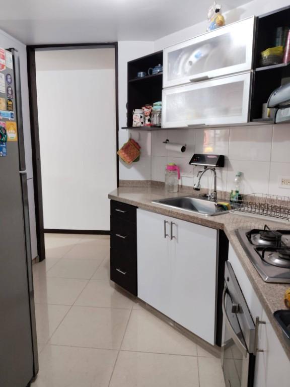 VENTA APARTAMENTO 2 PISO LA FLORA en Colombia - Imagen 12