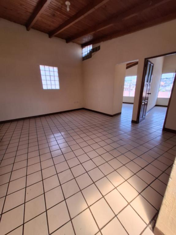 En Renta Local edificio comercial Quetzaltenango Zona 1 en Quetzaltenango - Imagen 1