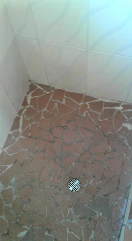 BIG ROOM RENTAL GLENRIDGE R1400+R700 DEPOSIT REFUNDABLE in Aliwal North - Image 3