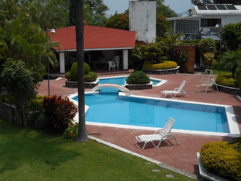 CASA RUSTICA EN CONDOMINIO HORIZONTAL SOLO 8 CASAS en Jiutepec - Imagen 2