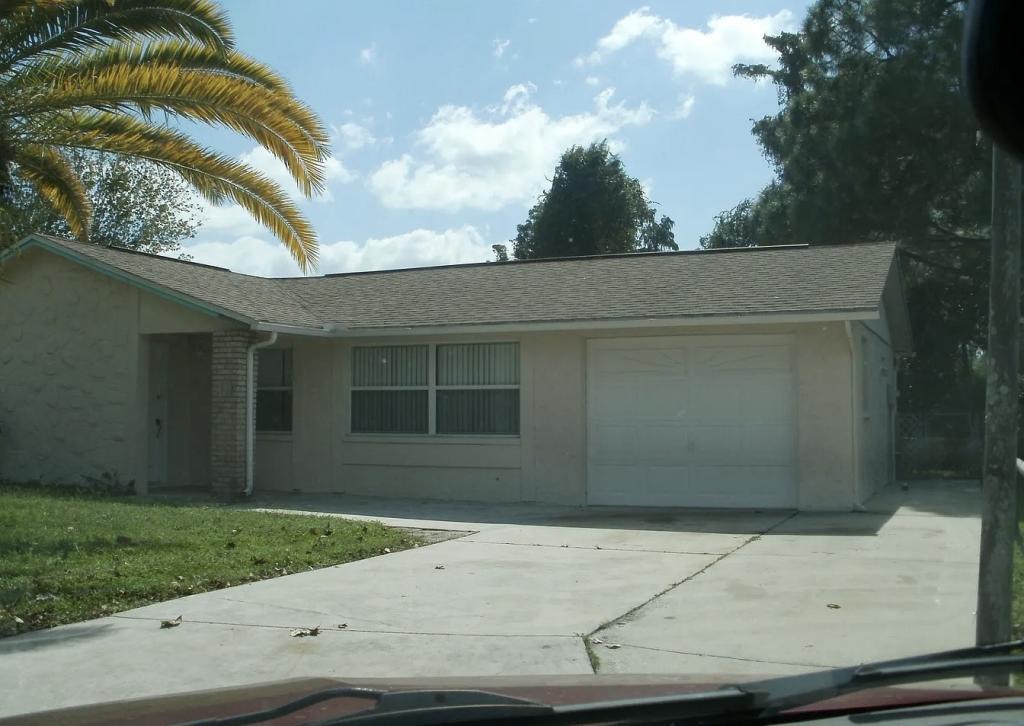 House for Rent in New Port Richey, Florida, Ref# 202092418 in Clearwater - Image 1