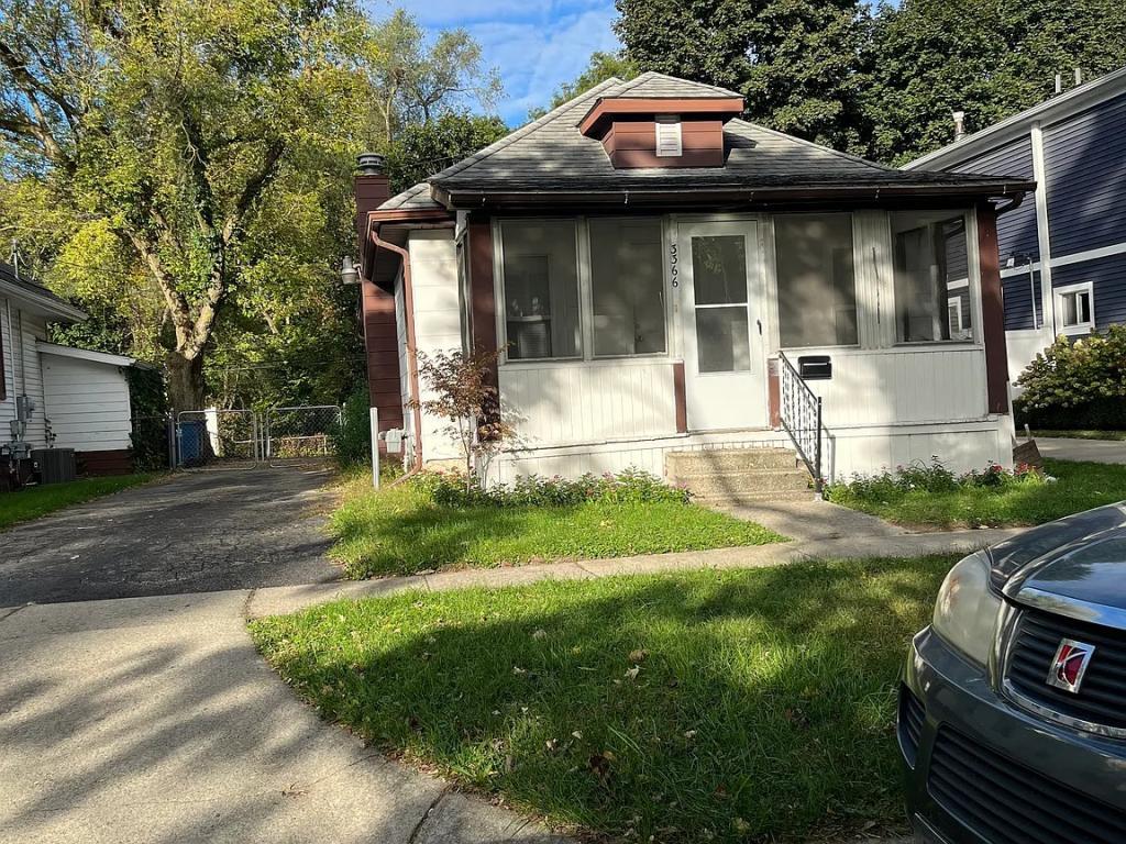 House for Rent in Wayne, Michigan, Ref# 202069760 in Paterson - Image 1