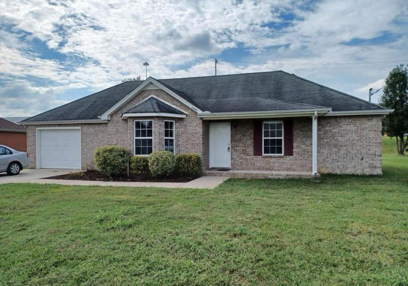 House for Rent in Smyrna, Tennessee, Ref# 202065515 in Lincoln - Image 1