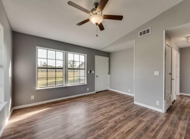 House for Rent in Point, Texas, Ref# 202065115 in Altoona - Image 1