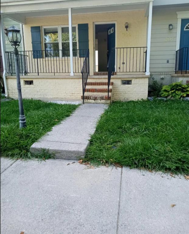 House for Rent in Ranson, West Virginia, Ref# 202058847 in Frederick - Image 1