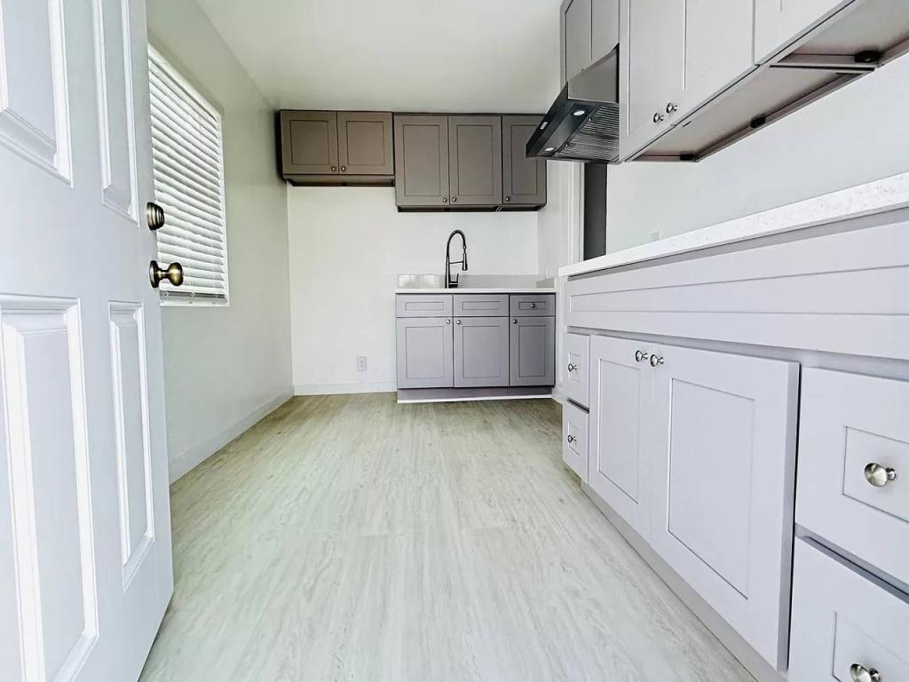 House for Rent in Montebello, California, Ref# 202047754 in Miami - Image 1
