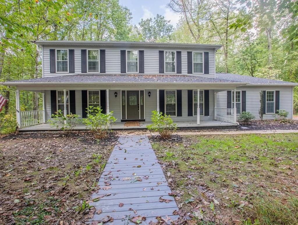 House for Rent in Ellicott City, Maryland, Ref# 202047086 in Baltimore - Image 1