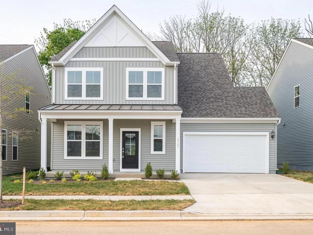 House for Rent in Ranson, West Virginia, Ref# 202044199 in Frederick - Image 1
