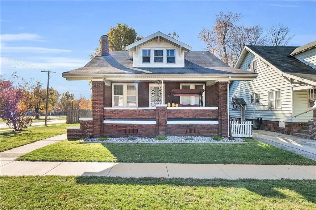 House for Rent in Decatur, Illinois, Ref# 202044441 in Decatur - Image 1