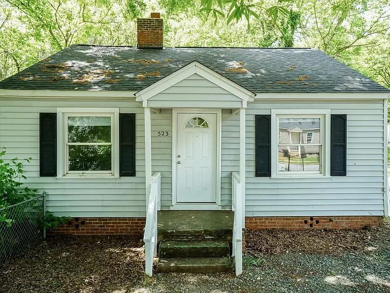 House for Rent in Burlington, North Carolina, Ref# 202043340 in Burlington - Image 1