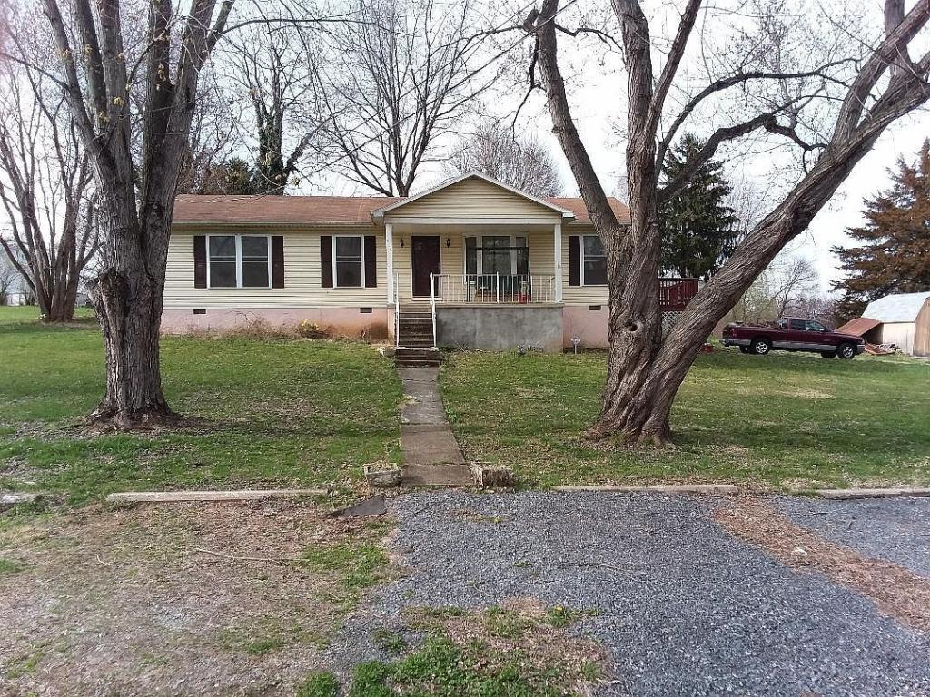 House for Rent in Ranson, West Virginia, Ref# 202038378 in Frederick - Image 1