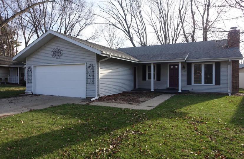 House for Rent in Springfield, Illinois, Ref# 202037802 in Springfield - Image 1