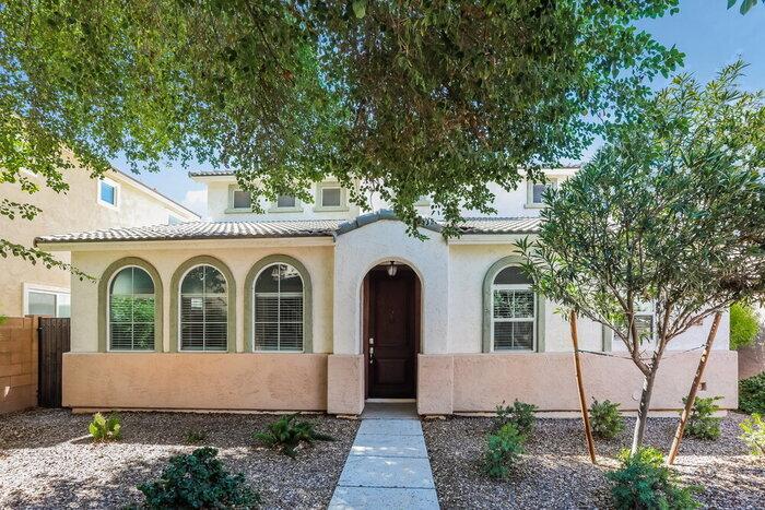 House for Rent in Gilbert, Arizona, Ref# 202037064 in Chandler - Image 1
