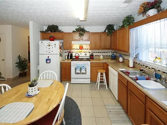 House for Rent in Austell, Georgia, Ref# 202035848 in Atlanta - Image 1
