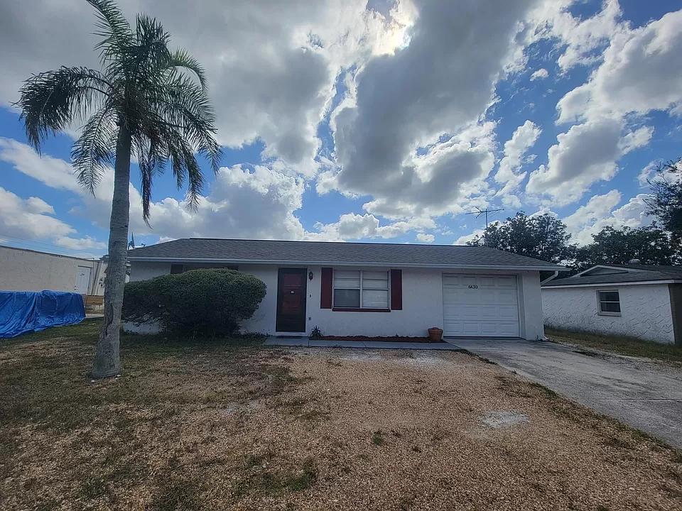 House for Rent in New Port Richey, Florida, Ref# 202025219 in Clearwater - Image 1